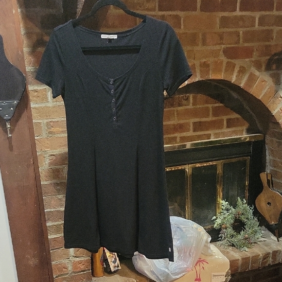 Vans Dresses & Skirts - Vans Black Ribbed Top